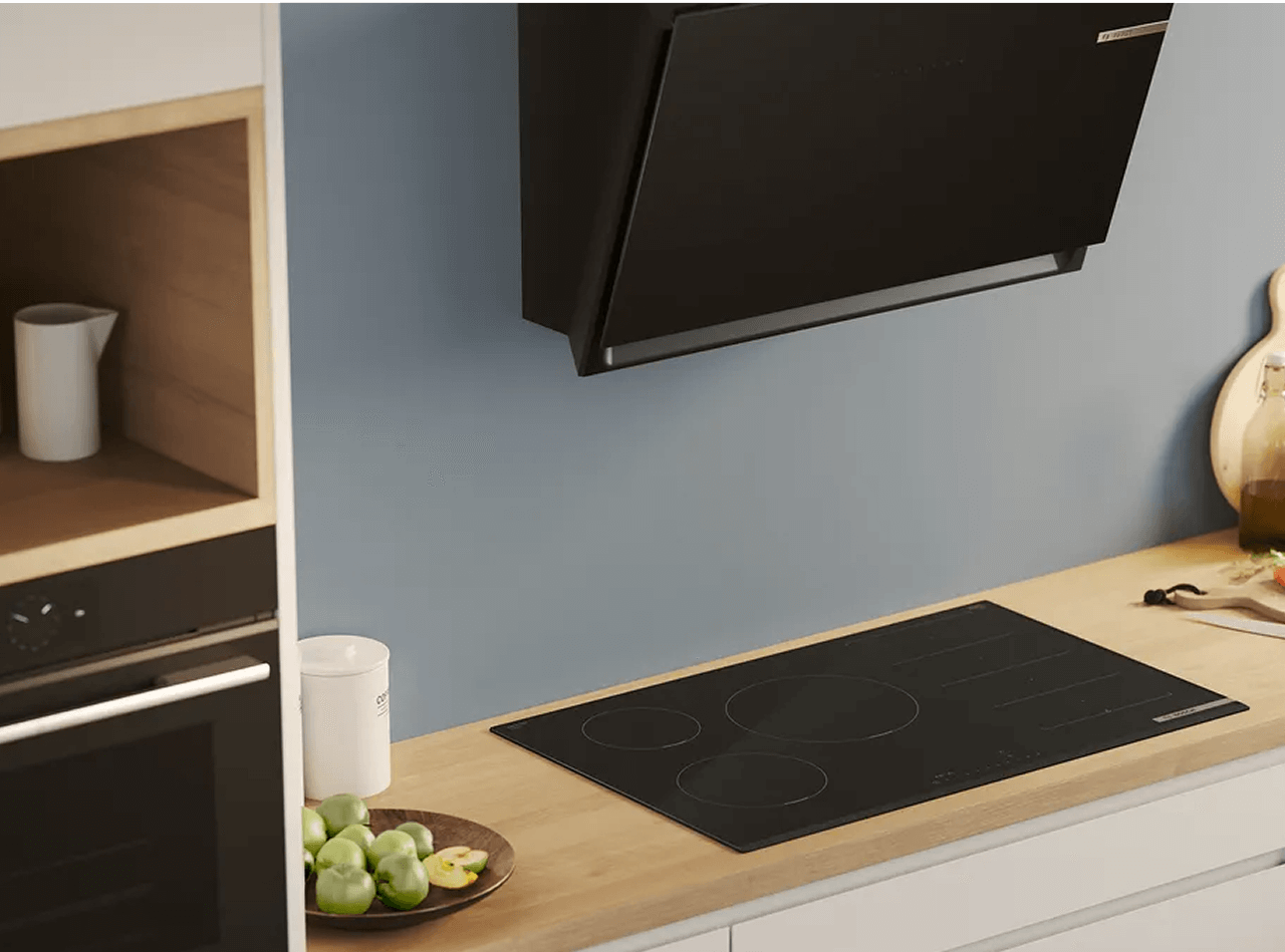 Płyta indukcyjna Bosch w zabudowie z funkcją zdalnego sterowania przez aplikację